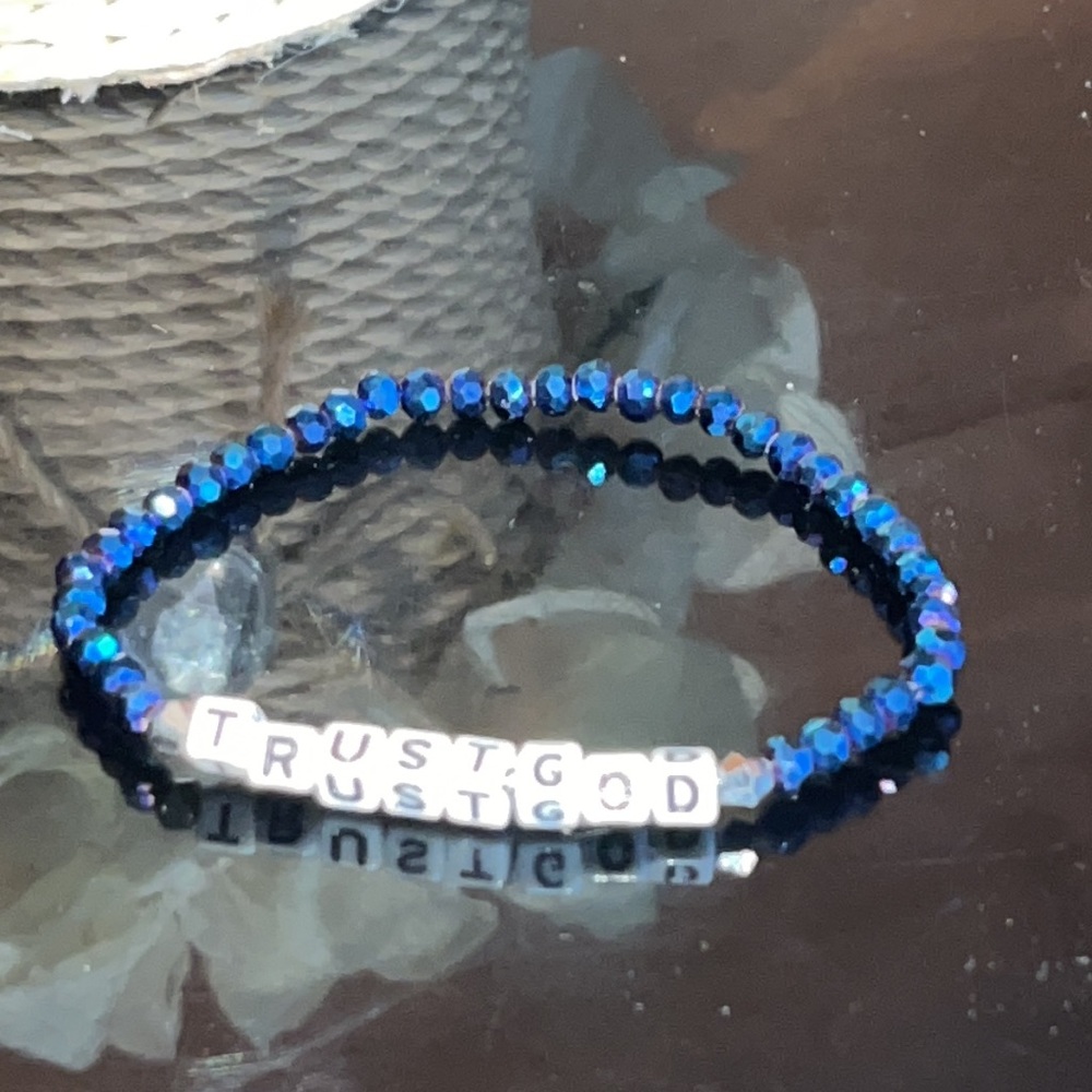 TRUST GOD bracelet stretchy OSFA